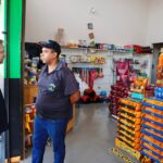 O proprietário do pet shop Amor de Patas 2, Reginaldo Augusto Pereira, abriu a unidade na Rua Esplanada, em Dourados, há três meses para aproveitar o crescimento do bairro Vival.